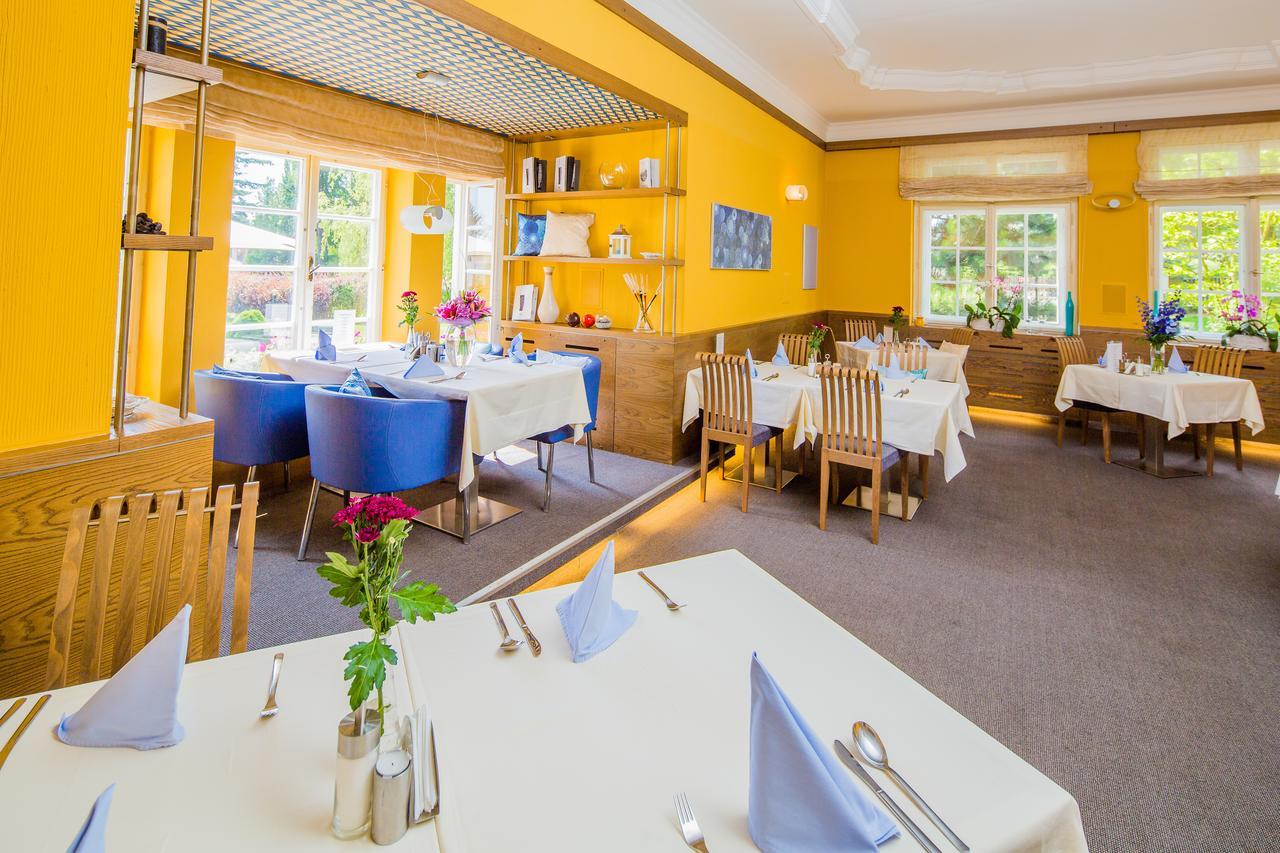 Hotel Veba Broumov Buitenkant foto