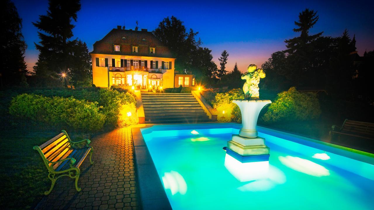Hotel Veba Broumov Buitenkant foto